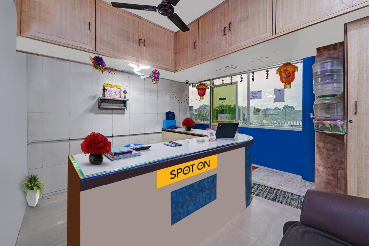 Spot On New Golden Star Guest House Near Thirumangalam Metro Station Chennai Exterior photo