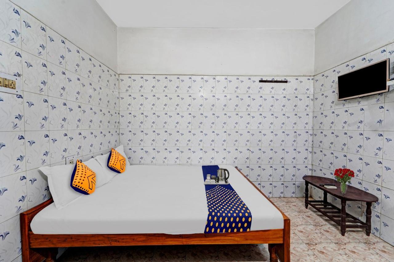 Spot On New Golden Star Guest House Near Thirumangalam Metro Station Chennai Exterior photo
