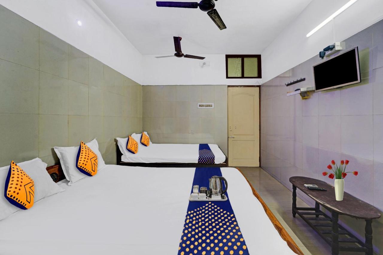 Spot On New Golden Star Guest House Near Thirumangalam Metro Station Chennai Exterior photo